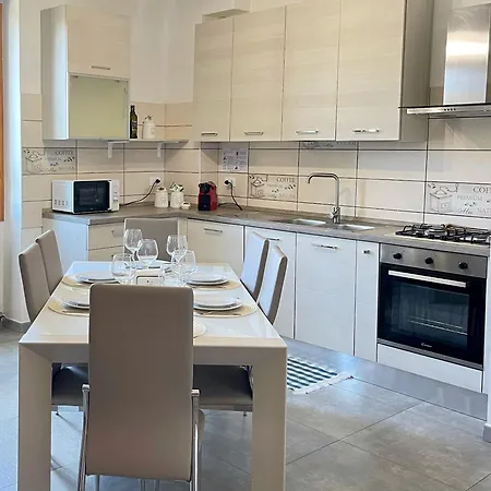 All'Apulia N'23 - Apartment With Parking Lecce Exterior photo